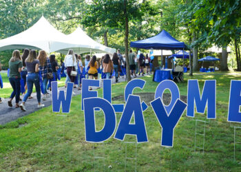 welcome day sign on bc3 main campus outside